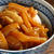最終形の煮こごりのための、豚皮のみそ煮（丼）。