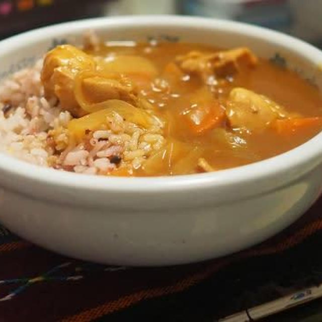チキンカレーの夕ご飯