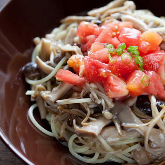 茸のマリネの冷たいパスタ