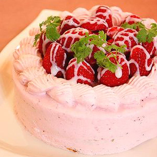 いちごみるくケーキ