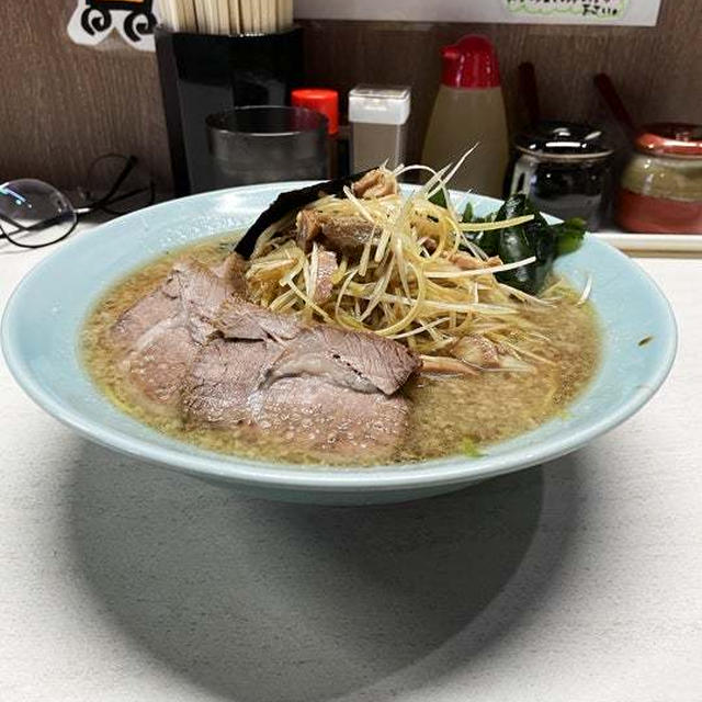 三枚ネギチャーシューメンをこいめと多めで啜る 〜ラーショ系〜