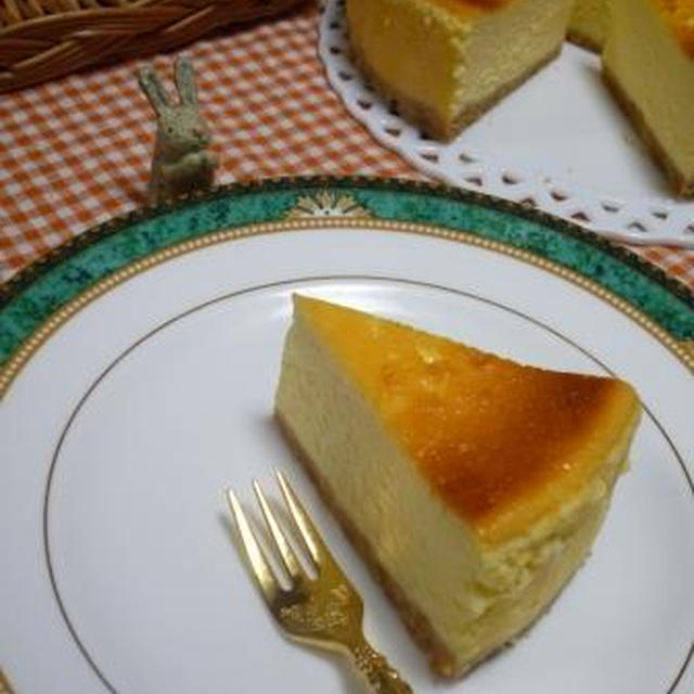 ニューヨークチーズケーキ、試作中です！！