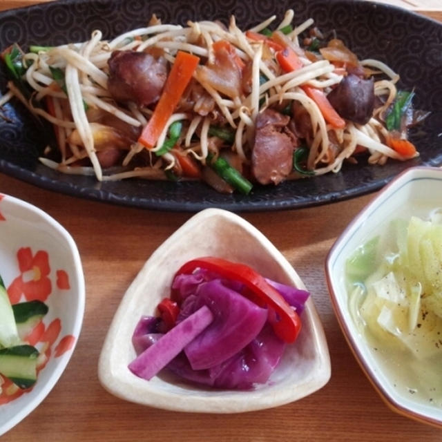 鳥レバーで☆レバ野菜炒め　と　桜が咲いた☆