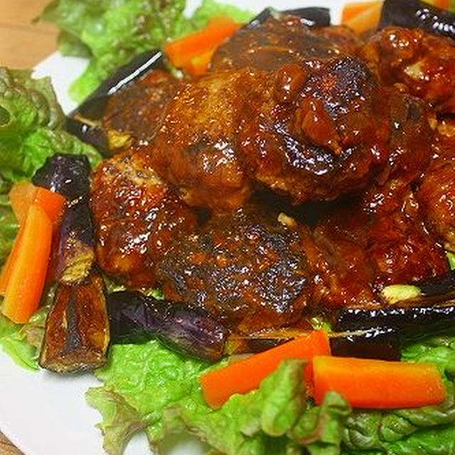 煮込んでおいしいハンバーグ