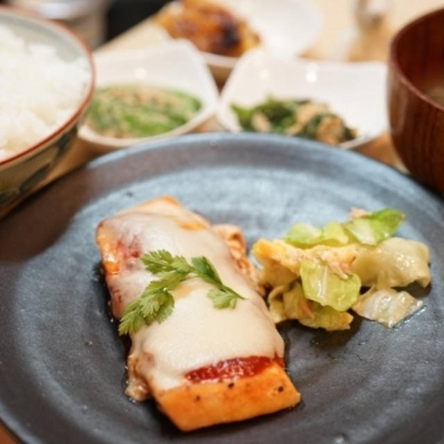 メカジキのトマトチーズ蒸し焼き☆