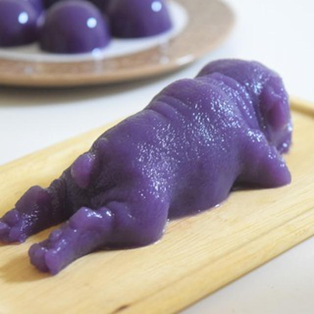 紫芋のいぬようかん。