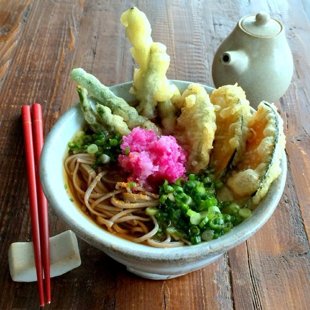 Kabocha and Green Bean Tempura Soba Soupかぼちゃといんげんの天ぷら蕎麦