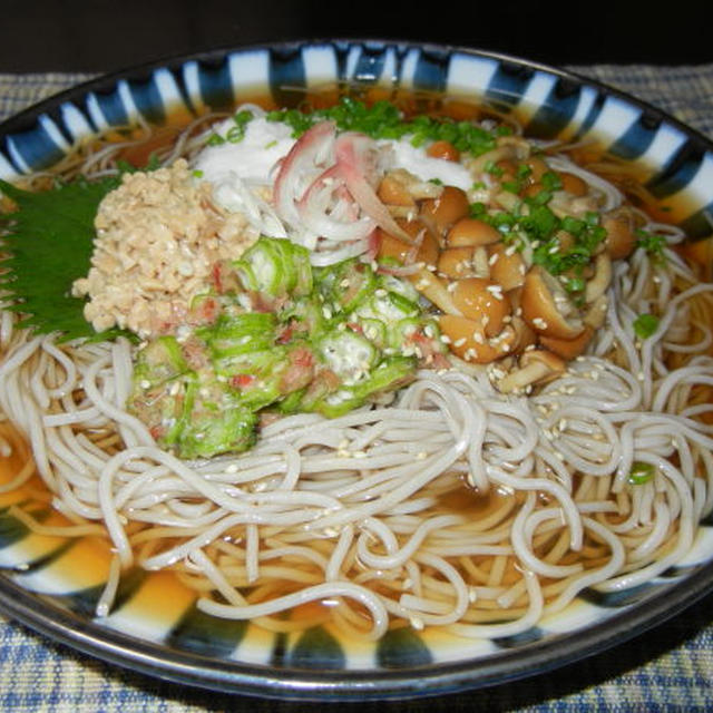 夏のネバネバ冷やし蕎麦