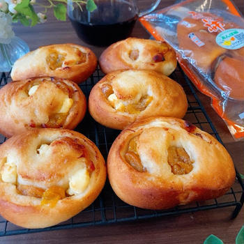 福島県産あんぽ柿とクリームチーズのバターシュガーパン