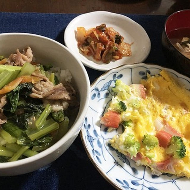 ビッグサイズの浜北柿＆豚肉と小松菜の韓国風どんぶり