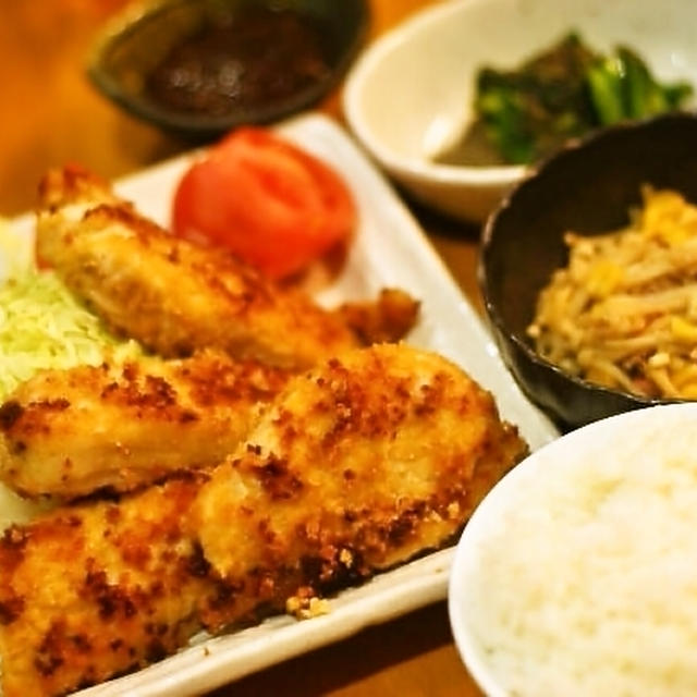 むねにくで揚げないチキンカツ