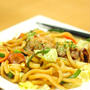 冷凍うどんで、モチモチ焼きうどん