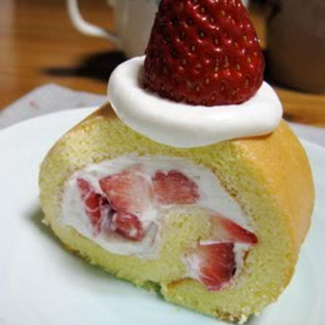 Roll Cake with Mascarpone Cream