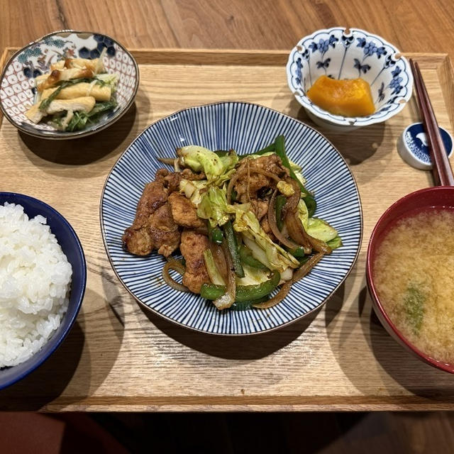 【献立】回鍋肉、水菜とえのきと油揚げとちくわの煮浸し、かぼちゃの煮物、えのきと長ねぎとかぼちゃのお味噌汁