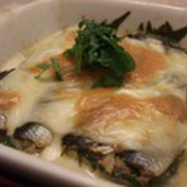 熱いうちにどーぞ召し上がれ！　イワシのシソの葉チーズ焼き