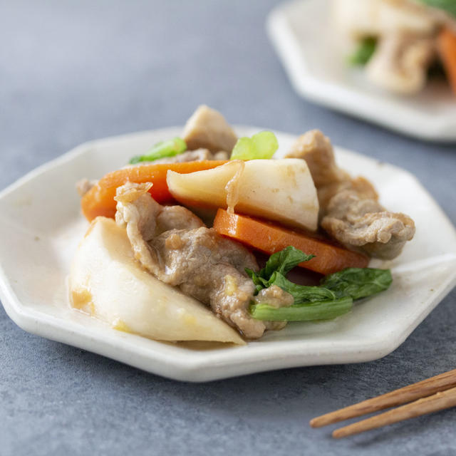 梅和え♪豚こまとやさいを美味しく食べられる簡単レシピ
