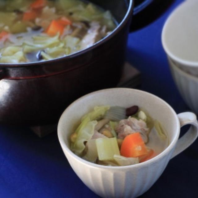 塩漬け豚と、たっぷり野菜の絶品スープ