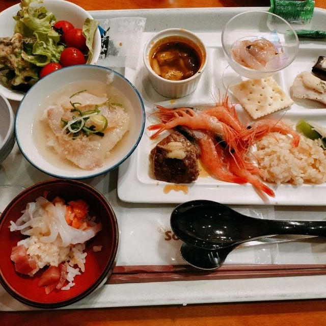 ホテルグリーンプラザ鴨川で海鮮ビュッフェ　鯛茶に海鮮丼にお刺し身に！