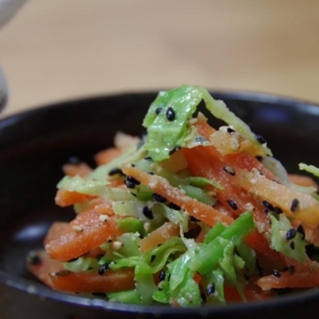 常備菜　キャベツの胡麻和え☆