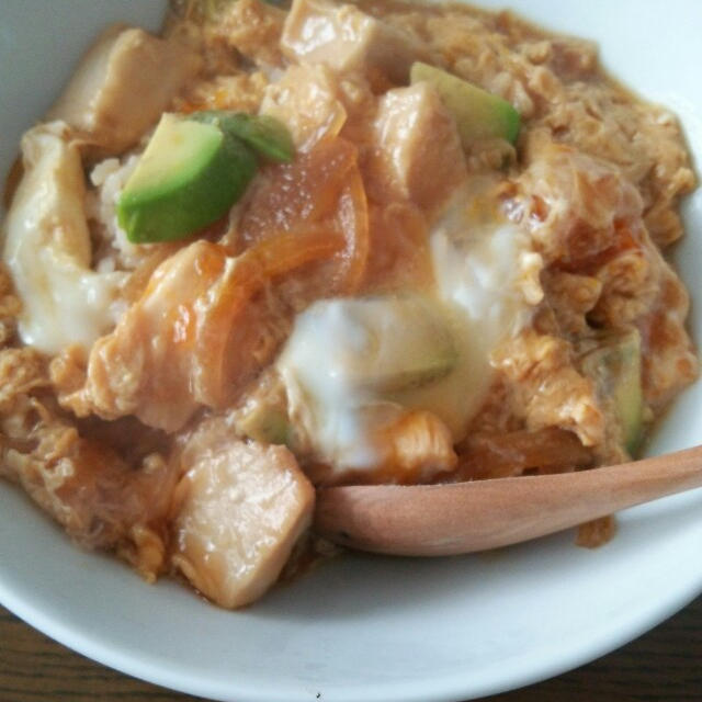 トロトロアボカド入り親子丼