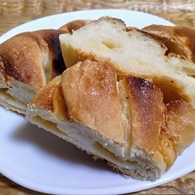 ゴーダチーズのパン