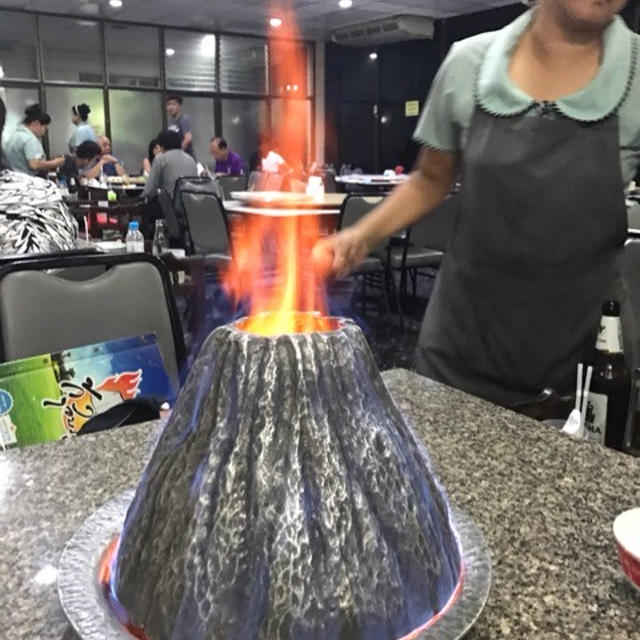 ラウンド後のご飯！火山鍋！