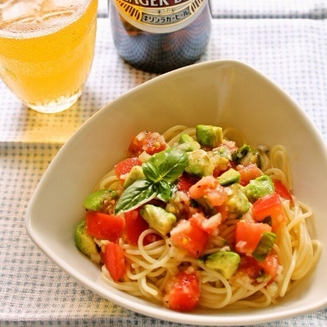 トマトとアボカドの冷製パスタ / 嬉しい贈り物