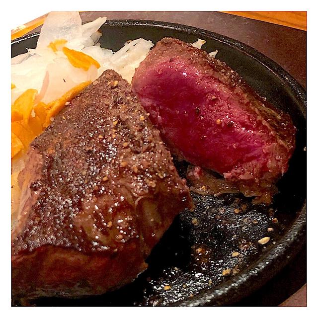 コスパ最高な肉バルでサクッと飲み〜♪