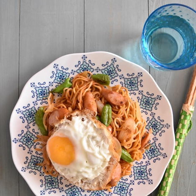 スパイシーで食欲そそる！カレー焼きそば