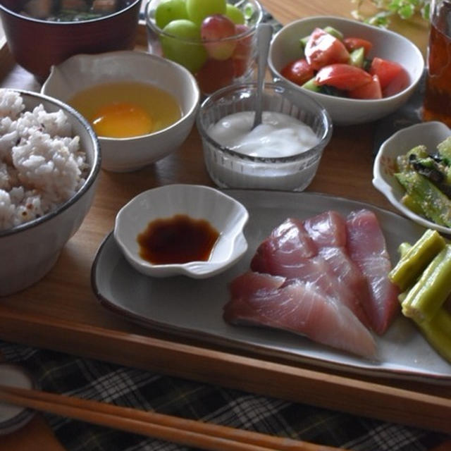 家の中の雰囲気。作り置きから楽ちん朝ごはん。