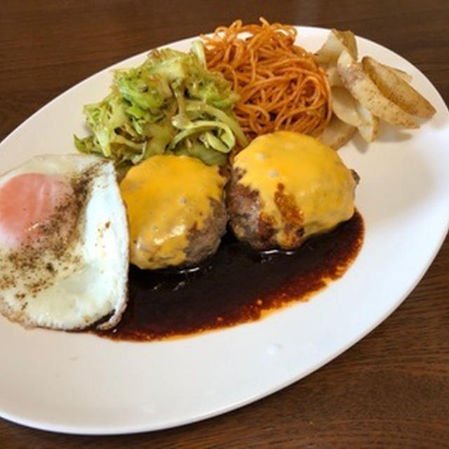ハンバーグで家飲みー