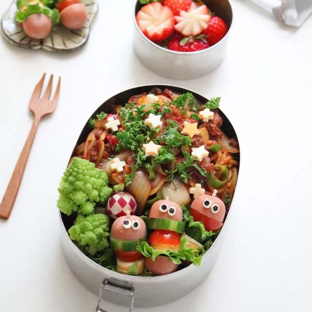 お弁当にコレ入れてみて！ウインナーで作れる簡単かわいいハンバーガー