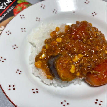 「完熟トマトのハヤシライスソース ボロネーゼハヤシ」