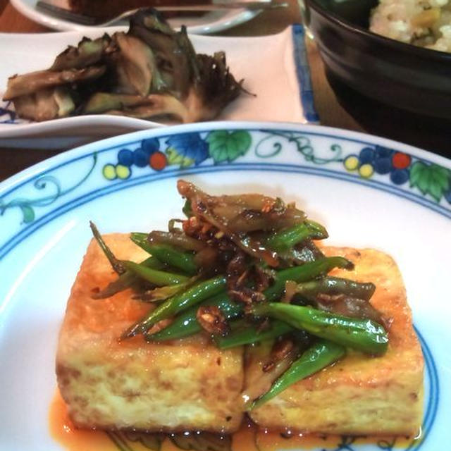 豆腐ステーキ ～ いんげんとザーサイの食べるラー油ソースで