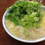 昼ごはんに「レタス鶏塩ラーメン」
