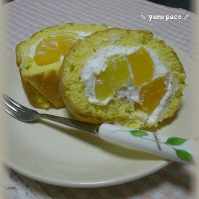 ロールケーキと晩ごはんの組み合わせ