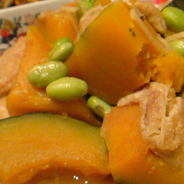 かぼちゃと油揚げの含め煮。