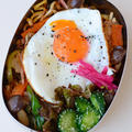 ６月２２日　月曜日　醤油焼そば＆目玉焼き