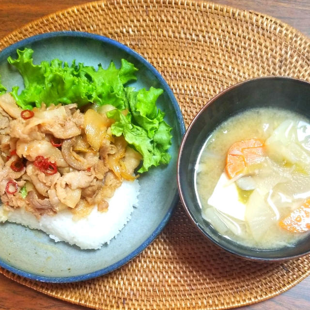 ピリ辛バラ肉丼