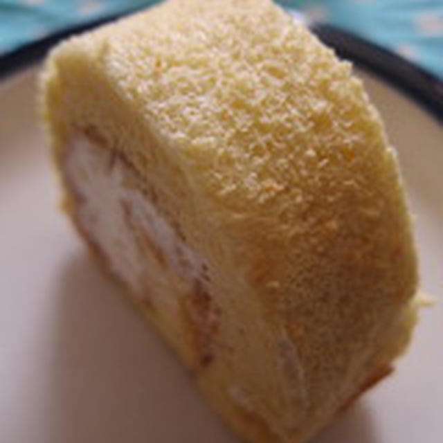 「オレンジ風味のロールケーキ」