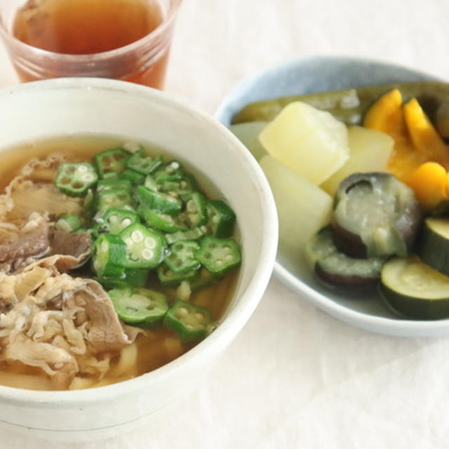 冷凍うどんで肉うどんと夏野菜の白だし煮でささっと昼ごはん