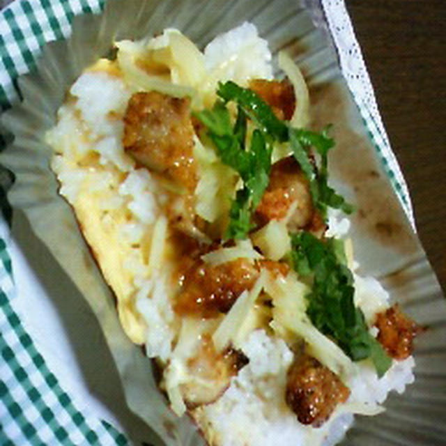 朝から　チョッ速　「　親　子　丼♪　」　唐揚げで作るけん、ばりジューシーじゃけん♪♪♪