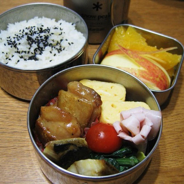 マリメッコのエプロンと、お弁当