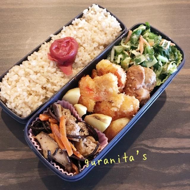 エビとチキンフライ弁当