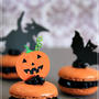 オレンジのハロウィーンマカロン