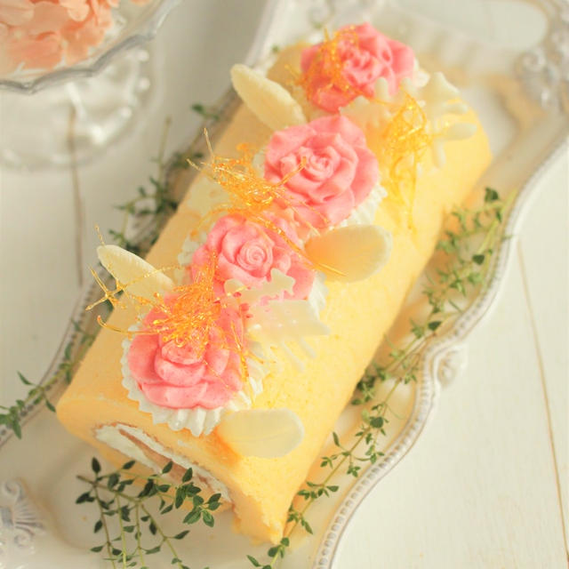 * 桃のロールケーキ♪
