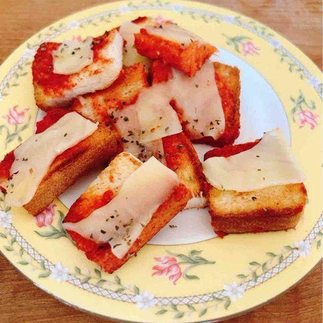 スペイン　カチカチパン復活料理Pan con Tomate