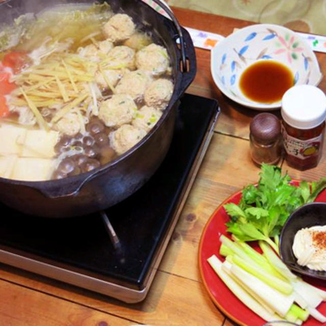 今日の晩ご飯/ダッチオーブンで作る「生姜たっぷり！豚だんご鍋」