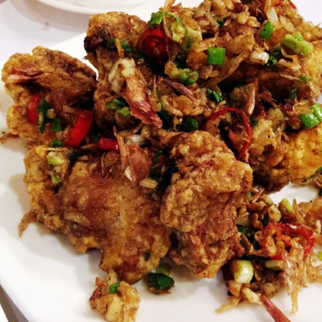 椒鹽排骨酥│豚肉の胡椒揚げ