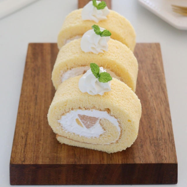 今日のおやつはフルーツロール♡ロールケーキで美味しくフルーツ消費♪私のキッチンに新しいオーブンを迎え入れました♡